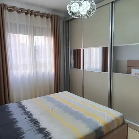 Urban Deluxe Влёра